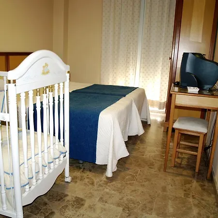 Hotel Al-yussana Lucena